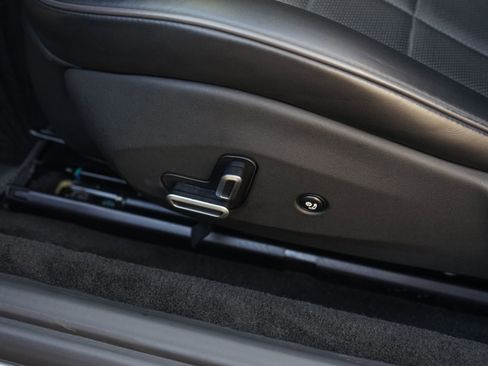 Used 2019 Ferrari Portofino image 25