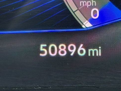 Used 2024 Volkswagen Jetta SE image 6