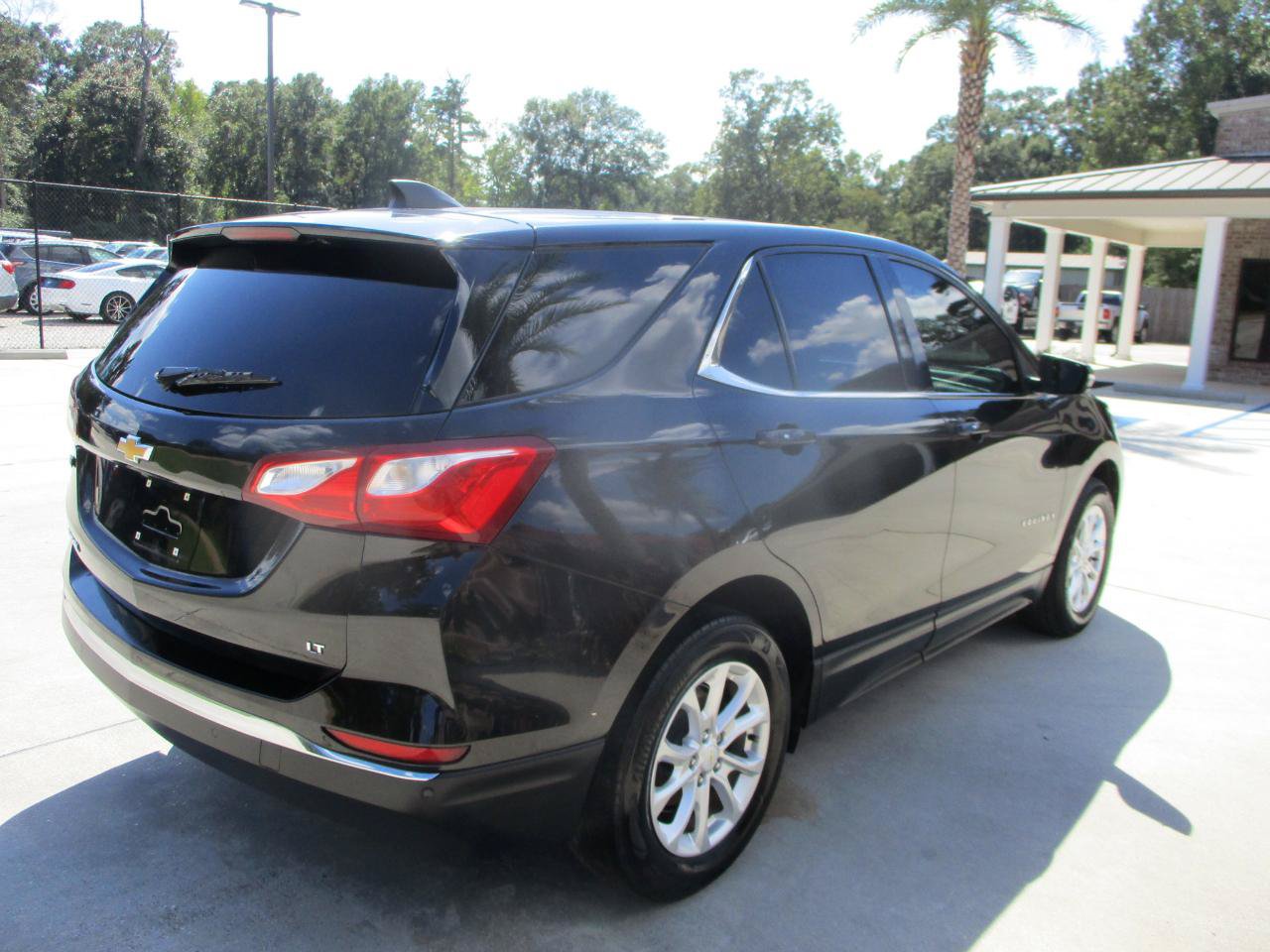 Used 2018 Chevrolet Equinox LT FWD image 9