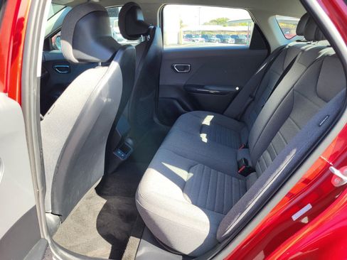 Used 2025 Kia K4 EX image 17