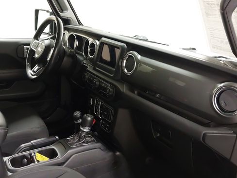 Used 2021 Jeep Wrangler Unlimited Sahara w/ Cold Weather Group image 29