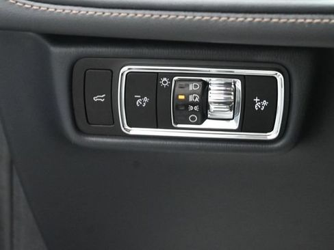 Certified 2025 Lincoln Aviator Reserve w/ Equipment Group 201A AWD/4WD image 11