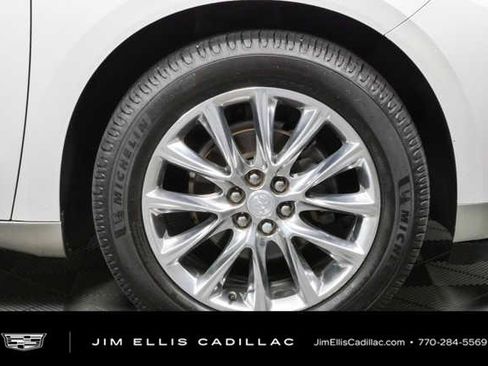 Used 2018 Buick Enclave Premium w/ Experience Buick Package FWD image 36