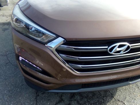 Used 2016 Hyundai Tucson Limited w/ Option Group 03 image 4