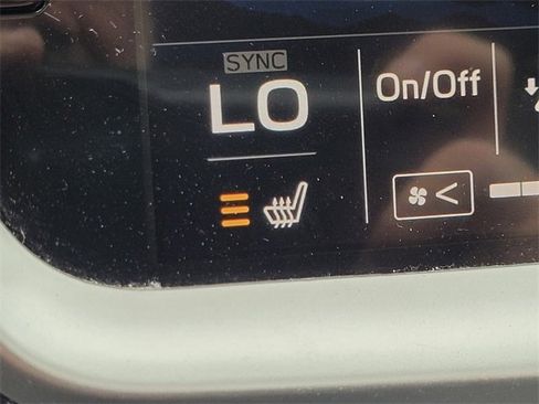 Used 2021 Subaru Outback Limited image 19