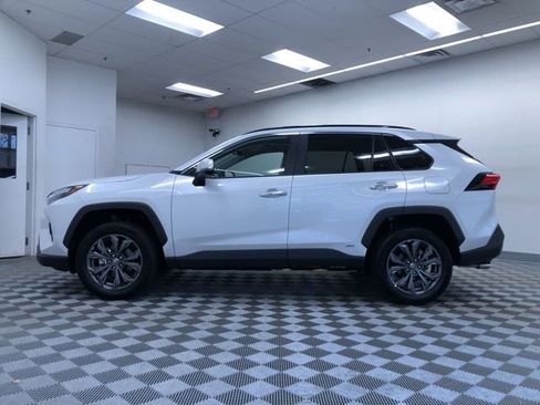 Used 2025 Toyota RAV4 Limited w/ Advanced Technology Package AWD/4WD image 12