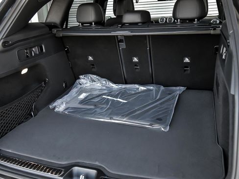 Certified 2025 Mercedes-Benz GLC 300 4MATIC image 10