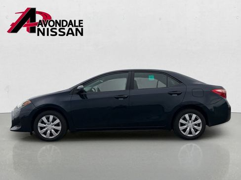 Used 2018 Toyota Corolla LE FWD image 3