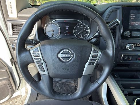 Used 2024 Nissan Titan SV AWD/4WD image 26