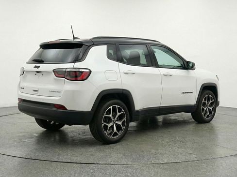 Used 2025 Jeep Compass Limited AWD/4WD image 7