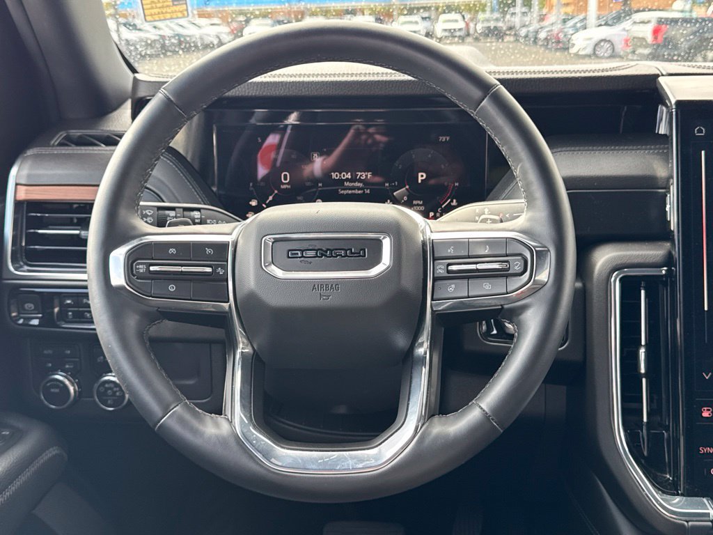 Used 2025 GMC Yukon Denali AWD/4WD image 19