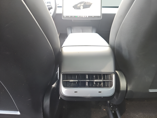 Used 2023 Tesla Model 3 Standard Range RWD image 31