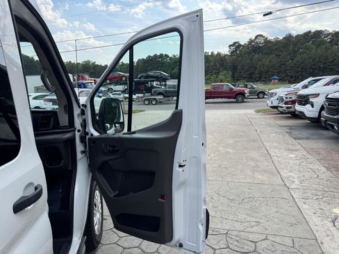 Used 2024 Ford Transit 350 XLT RWD image 15