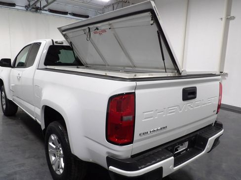 Used 2022 Chevrolet Colorado LT w/ Fleet Safety Package RWD image 8
