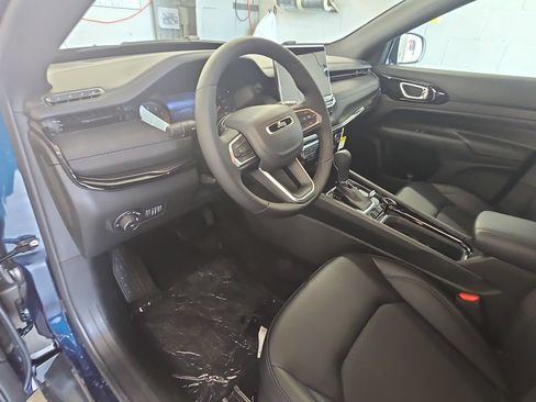 New 2026 Jeep Compass Latitude AWD/4WD image 16