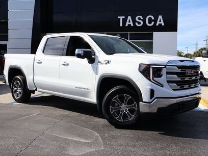 New 2026 GMC Sierra 1500 SLE w/ Preferred Package