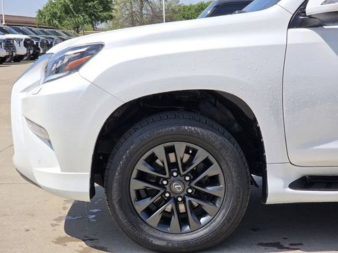 Used 2023 Lexus GX 460 Premium w/ Premium Plus Package image 5