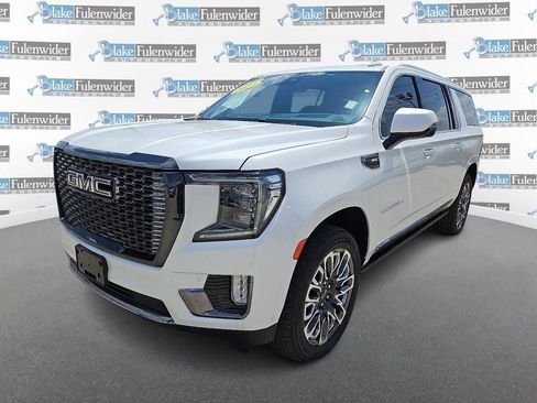 Used 2023 GMC Yukon XL Denali Ultimate AWD/4WD image 1