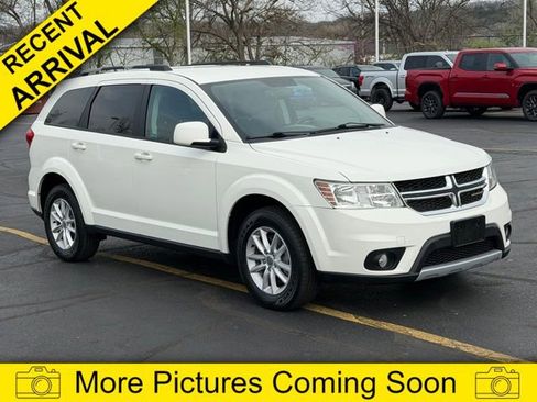 Used 2017 Dodge Journey SXT w/ Comfort/Convenience Group image 1