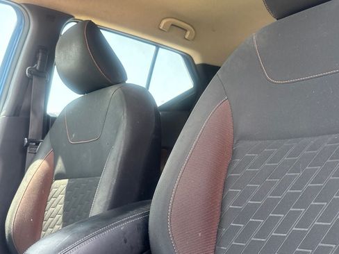 Used 2021 Nissan Kicks SR FWD image 38
