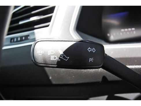 Used 2023 Volkswagen Tiguan SE R-Line FWD image 20