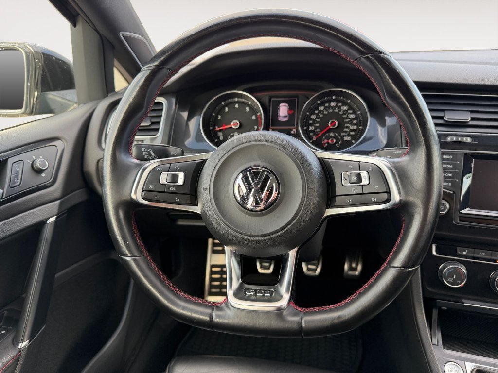 Used 2015 Volkswagen GTI SE FWD image 13