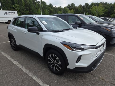 Used 2026 Toyota Corolla Cross AWD Hybrid image 1