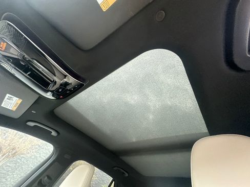 Used 2026 Mercedes-Benz GLC 350e 4MATIC image 7