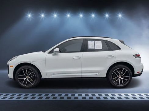 Used 2023 Porsche Macan Turbo AWD/4WD image 6