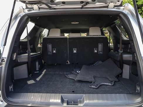 Certified 2025 Toyota 4Runner SR5 AWD/4WD image 25