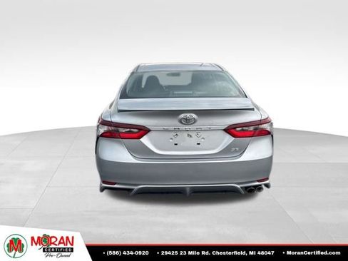 Used 2024 Toyota Camry SE FWD image 4