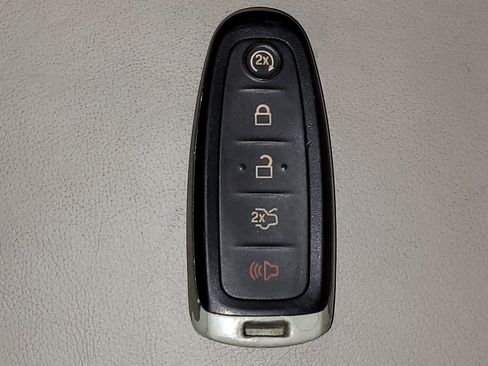 Used 2017 Ford Escape Titanium w/ Equipment Group 301A FWD image 32