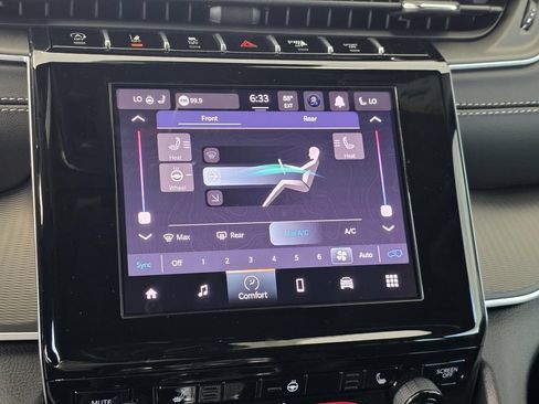 New 2026 Jeep Grand Cherokee L 2WD image 18