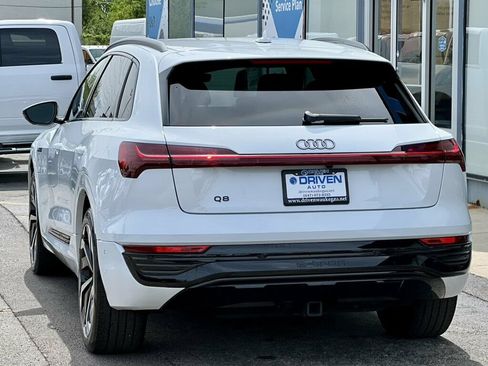 Used 2024 Audi Q8 e-tron Premium Plus w/ Premium Plus Package AWD/4WD image 35