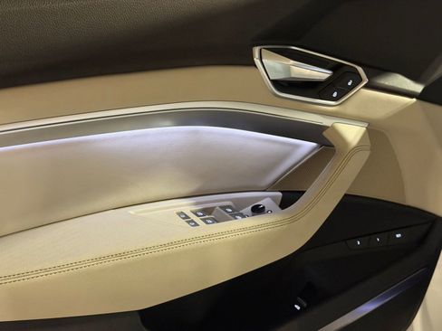 Certified 2023 Audi e-tron Premium Plus w/ Premium Plus Package AWD/4WD image 14