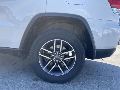 Used 2022 Jeep Grand Cherokee Limited AWD/4WD image 10