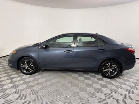 Used 2018 Toyota Corolla LE w/ LE Premium Package w/Moonroof FWD image 8