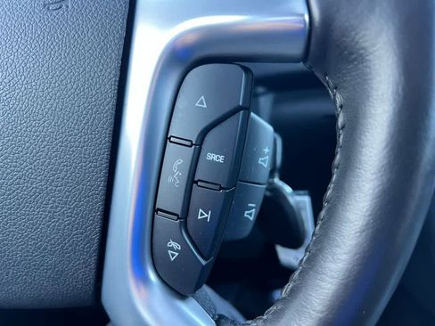 Used 2017 Chevrolet Traverse Premier image 30