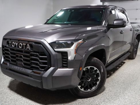 Used 2023 Toyota Tundra SR5 w/ TRD Off-Road Premium Package AWD/4WD image 31