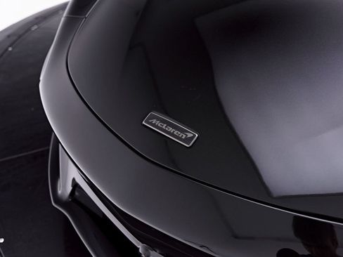 Used 2026 McLaren Artura RWD image 34