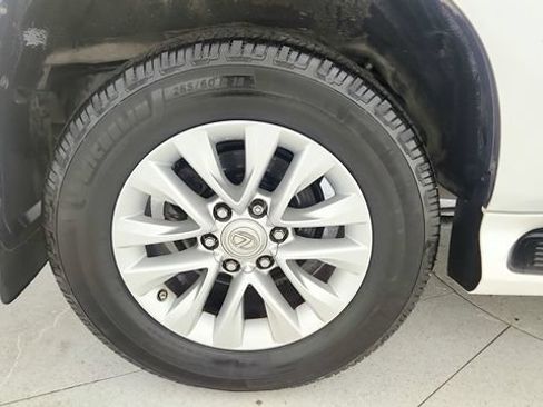 Used 2017 Lexus GX 460 Premium w/ Premium Package AWD/4WD image 78