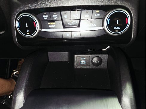 Used 2022 Ford Escape SE w/ Convenience Package FWD image 29