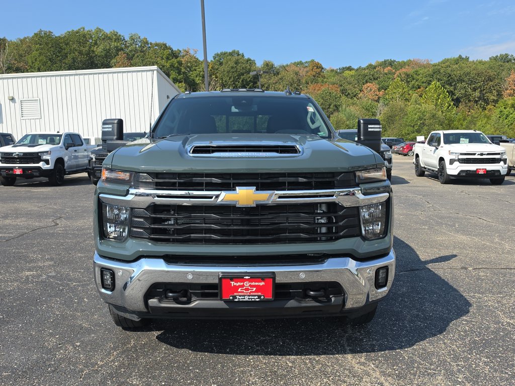 Certified 2025 Chevrolet Silverado 3500 LT w/ All Star Edition AWD/4WD image 3