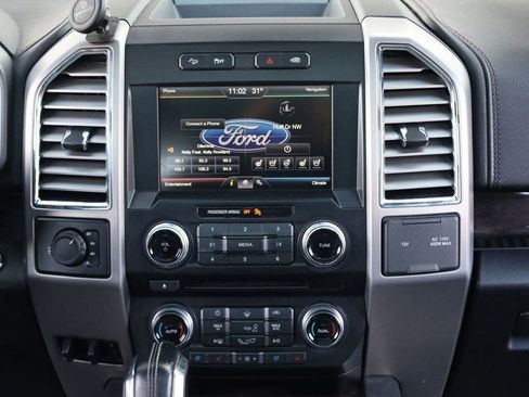 Used 2015 Ford F150 Platinum w/ Equipment Group 701A Luxury image 33