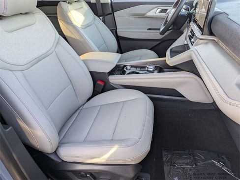 New 2026 Ford Explorer Active w/ Active Comfort Package image 21