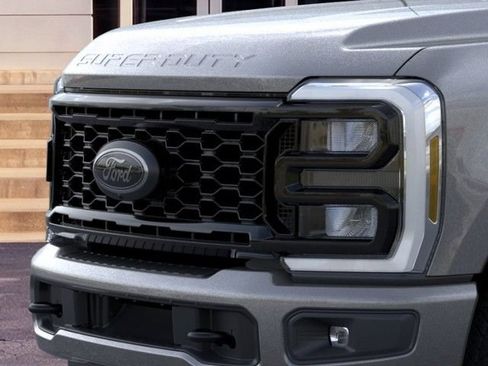 New 2026 Ford F250 XLT w/ XLT Premium Package AWD/4WD image 17