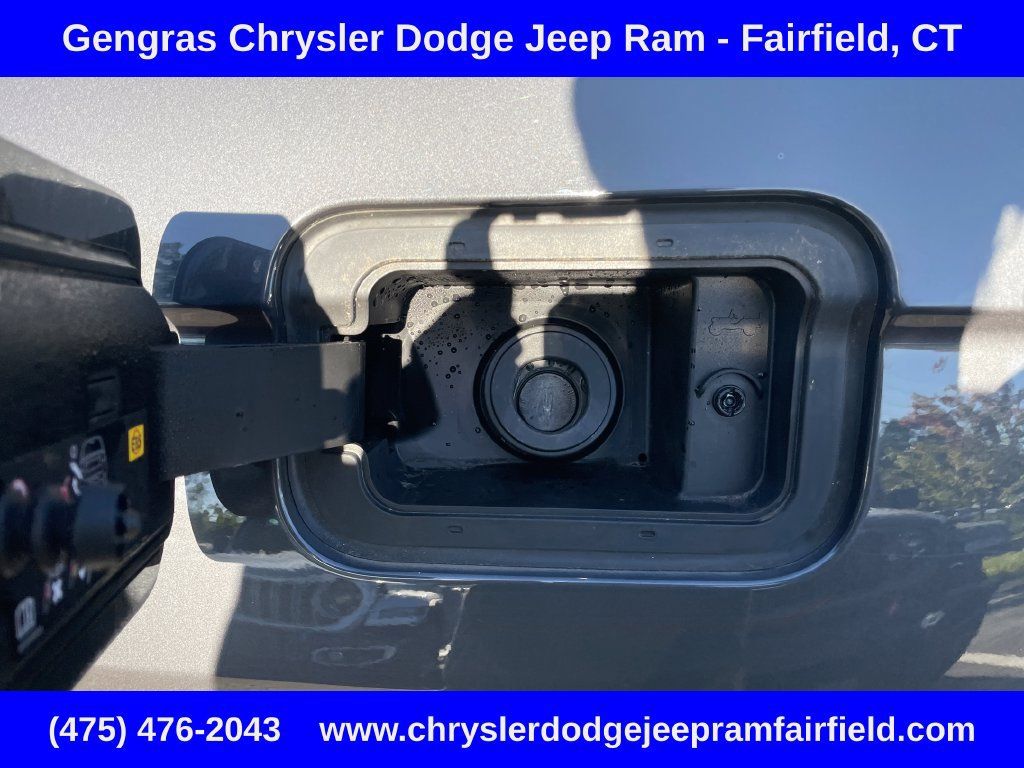 Used 2023 Jeep Grand Cherokee L Limited w/ Luxury Tech Group II AWD/4WD image 36