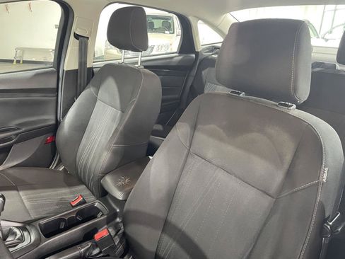 Used 2018 Ford Focus SE FWD image 17