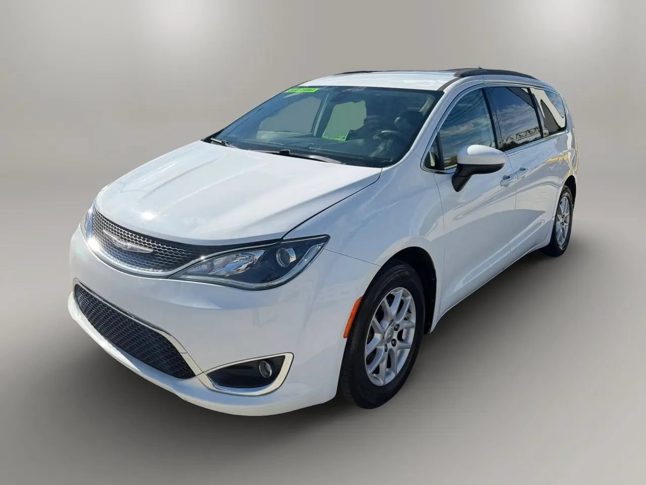Used 2017 Chrysler Pacifica Touring Plus w/ Security Group FWD image 3