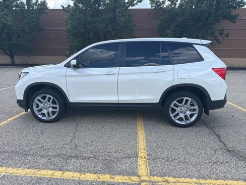 Used 2025 Honda Passport EX-L image 36
